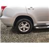 Image 27 : PARKSVILLE - 2007 TOYOTA RAV 4, SILVER, 192958 KMS, FOUR WHEEL DRIVE. - D118357