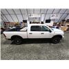 Image 12 : PARKSVILLE - 2015 RAM 1500 OUTDOORSMAN, WHITE, 233349 KMS, 4X4. - D678148