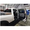 Image 42 : PARKSVILLE - 2015 RAM 1500 OUTDOORSMAN, WHITE, 233349 KMS, 4X4. - D678148