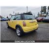 Image 13 : DUNCAN - 2003 MINI COOPER, YELLOW, 177280 KMS, FRONT WHEEL DRIVE. - DE15068