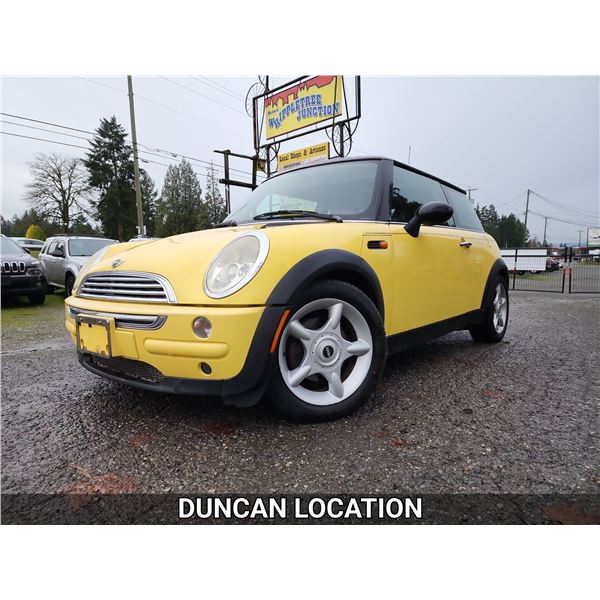 DUNCAN - 2003 MINI COOPER, YELLOW, 177280 KMS, FRONT WHEEL DRIVE. - DE15068