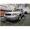 Image 2 : PARKSVILLE - 2005 FORD 500, SILVER, 61695 KMS, ALL WHEEL DRIVE. - B193939