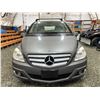 Image 6 : PARKSVILLE - 2010 MERCEDES B200, SILVER, 137588 KMS, FRONT WHEEL DRIVE. - D509223