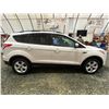 Image 11 : PARKSVILLE - 2015 FORD ESCAPE SE, WHITE, 134711 KMS, FOUR WHEEL DRIVE. - DC70403