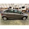 Image 12 : PARKSVILLE - 2010 MERCEDES B200, SILVER, 137588 KMS, FRONT WHEEL DRIVE. - D509223