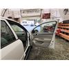 Image 37 : PARKSVILLE - 2005 CHEVY COBALT, WHITE, 206476 KMS, FRONT WHEEL DRIVE. - B550012