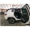 Image 40 : PARKSVILLE - 2018 JEEP COMPASS, WHITE, 182385 KMS, FOUR WHEEL DRIVE. - D410226