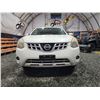 Image 5 : PARKSVILLE - 2013 NISSAN ROGUE, WHITE, 218590 KMS, FOUR WHEEL DRIVE. - B146425