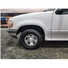 Image 31 : PARKSVILLE - 1995 FORD EXPLORER, WHITE, 115820 KMS, REAR WHEEL DRIVE. - BC03419