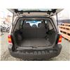 Image 50 : PARKSVILLE - 2006 FORD ESCAPE, WHITE, 258420 KMS, FOUR WHEEL DRIVE. - JC73909