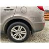 Image 29 : PARKSVILLE - 2011 HYUNDAI SANTE FE, GREY, 137772 KMS, FOUR WHEEL DRIVE. - D038101