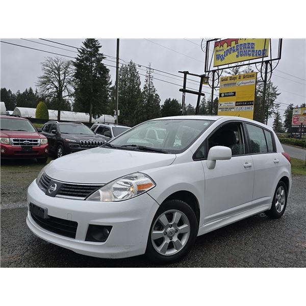 DUNCAN -- 2009 NISSAN VERSA S, "NO RESERVE" WHITE, 100956 KM- D377454