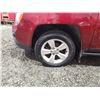 Image 31 : PARKSVILLE - 2012 JEEP COMPASS, RED, 184079 KMS, FOUR WHEEL DRIVE. NO RESERVE. - B525120