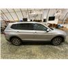 Image 12 : PARKSVILLE - 2021 VW TIGUAN SILVER 146,836 KMS AWD - D038706