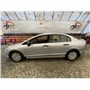 Image 22 : PARKSVILLE - 2007 HONDA CIVIC DX, GREY, 144560 KMS, FRONT WHEEL DRIVE. - B036582