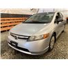 Image 2 : PARKSVILLE - 2007 HONDA CIVIC DX, GREY, 144560 KMS, FRONT WHEEL DRIVE. - B036582