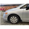 Image 30 : PARKSVILLE - 2007 HONDA CIVIC DX, GREY, 144560 KMS, FRONT WHEEL DRIVE. - B036582