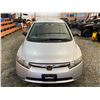 Image 6 : PARKSVILLE - 2007 HONDA CIVIC DX, GREY, 144560 KMS, FRONT WHEEL DRIVE. - B036582