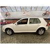 Image 23 : PARKSVILLE - 2008 VOLKSWAGEN GOLF, WHITE, 224211 KMS, FRONT WHEEL DRIVE. - D011941