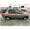 Image 12 : PARKSVILLE - 2002 HONDA CRV, GOLD, 337493 KMS, FOUR WHEEL DRIVE. - B815561