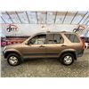 Image 23 : PARKSVILLE - 2002 HONDA CRV, GOLD, 337493 KMS, FOUR WHEEL DRIVE. - B815561