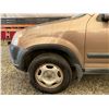 Image 31 : PARKSVILLE - 2002 HONDA CRV, GOLD, 337493 KMS, FOUR WHEEL DRIVE. - B815561