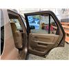 Image 41 : PARKSVILLE - 2002 HONDA CRV, GOLD, 337493 KMS, FOUR WHEEL DRIVE. - B815561