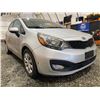Image 8 : PARKSVILLE - 2012 KIA RIO LX, SILVER, 283646 KMS, FRONT WHEEL DRIVE. - D073639