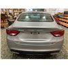 Image 18 : PARKSVILLE - 2015 CHRYSLER 200, SILVER, 200245 KMS, FRONT WHEEL DRIVE. - D718266