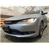 Image 2 : PARKSVILLE - 2015 CHRYSLER 200, SILVER, 200245 KMS, FRONT WHEEL DRIVE. - D718266