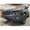 Image 2 : PARKSVILLE - 2016 JEEP TRAILHAWK, BLACK, 205772 KMS, FOUR WHEEL DRIVE. - D354287