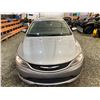 Image 7 : PARKSVILLE - 2017 CHRYSLER 200 LX, GREY, 178379 KMS, FRONT WHEEL DRIVE. - D507577