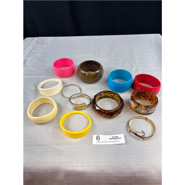 Lot of Vintage Ladies Bracelets