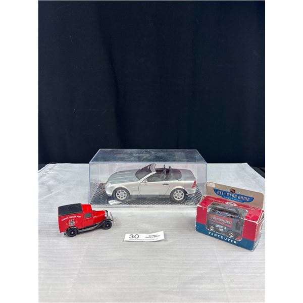 Collectible Diecast Lot 1:18 Mercedes Museum Case + 2 Small Cars