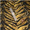 Image 6 : The Cat in the Hat - Sanjay's Custom Tiger-Print Shirt & Jewelry - H4-544