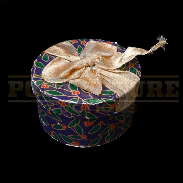 How the Grinch Stole Christmas - Drew Lou Who’s “Present-Pass-Along” Gift