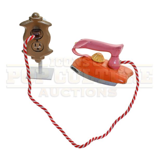 How the Grinch Stole Christmas – Grinch's Sleigh Prop Iron - H4-510