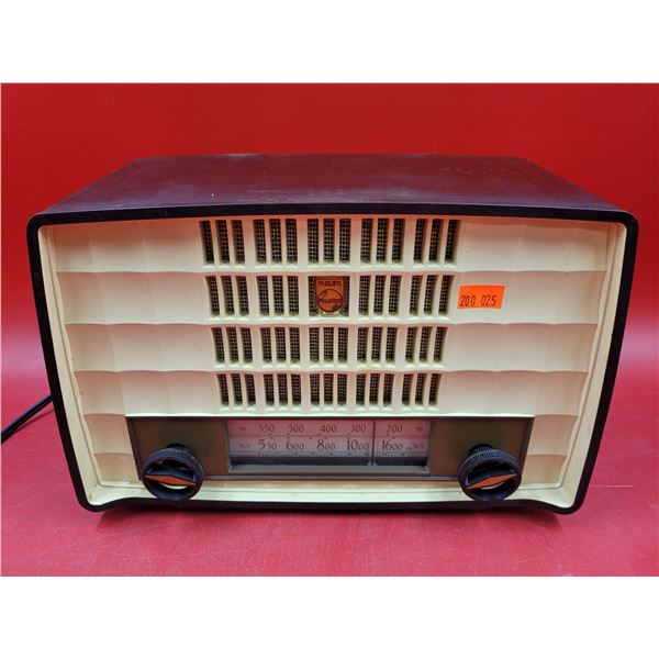 VTG Philips P143-3 Radio