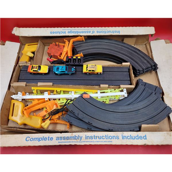 VTG Slot Car Racing Set