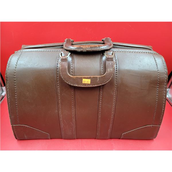 VTG Queen Leather Top Grain Cowhide Doctor's Bag Made in Canada