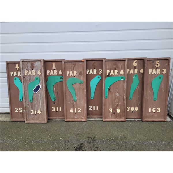 Lot of Wooden Golf Tee Signs