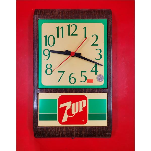 VTG 7-Up Advertising Clock