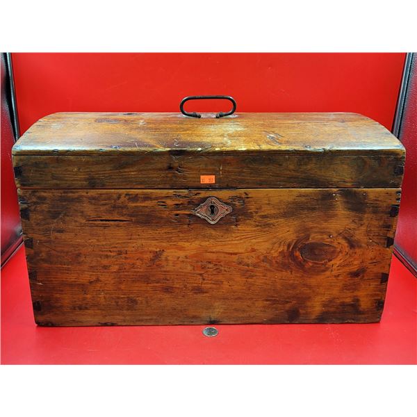 VTG Wooden Chest