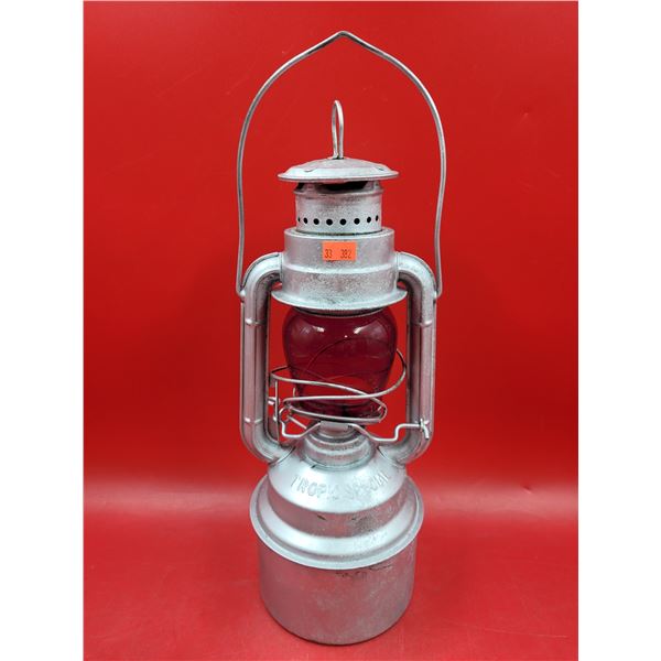 VTG Chalwyn Kerosene Lantern