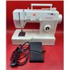 Image 1 : Singer 2517 Sewing Machine
