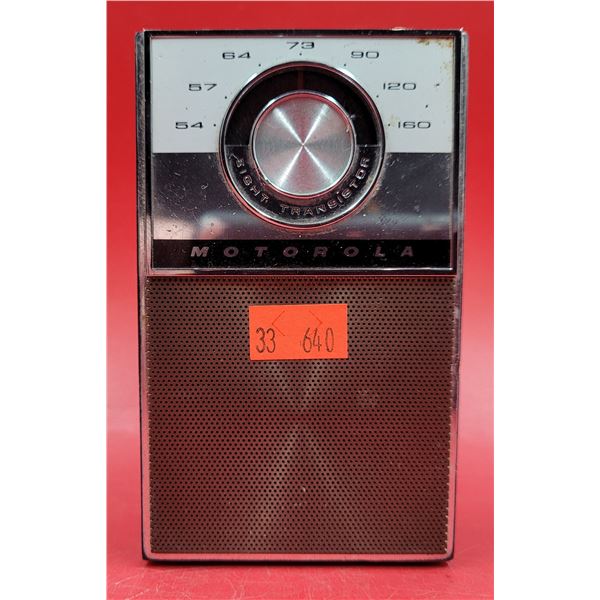 VTG Motorola Eight Transistor Radio