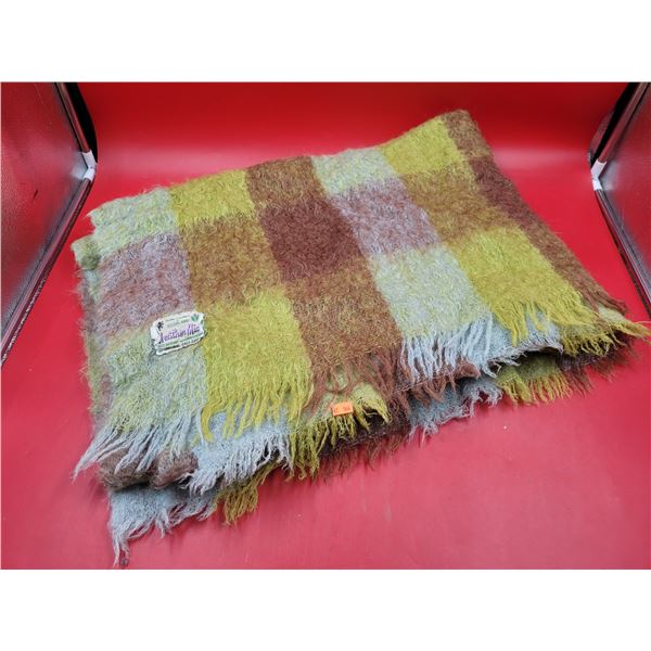 VTG Hand Loomed Heather Mis Blanket