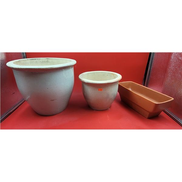 Lot of 3 Planters