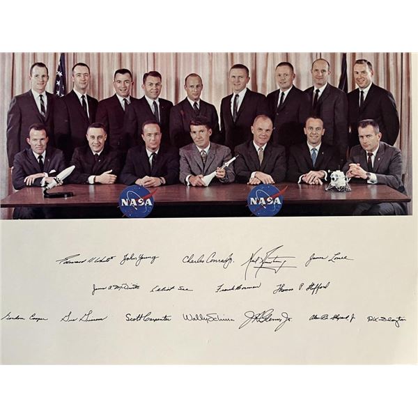 NASA administration facsimile signed photo. 8x10 inches