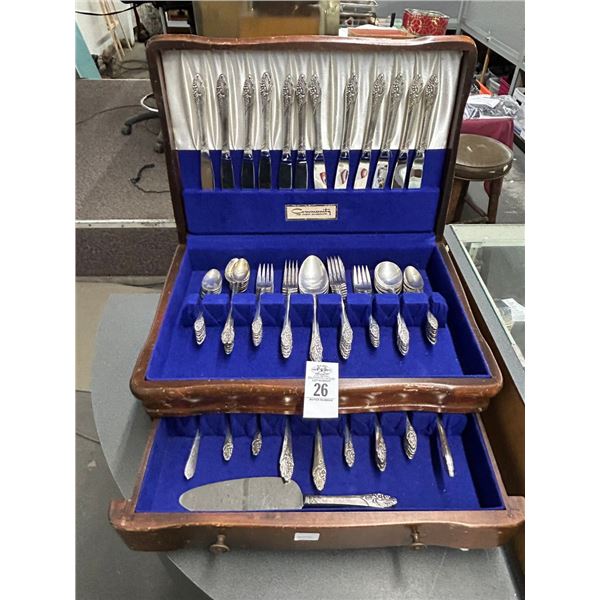 Community Silverplate Set w/Case